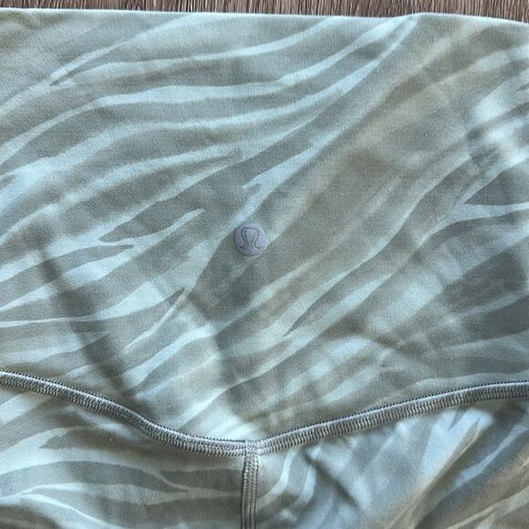 Lululemon Align Super High Rise 28" Leggings Le Tigre Camo Green Fern Multi 2 - Picture 5 of 6